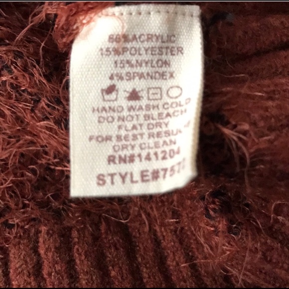 Hem & Thread Eyelash Spotted Sweater - Picture 5 of 7